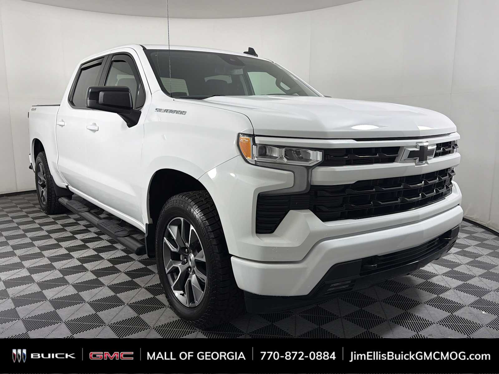 Summit White 2022 Chevrolet Silverado 1500 Pickup Truck Four-Wheel Drive Automatic