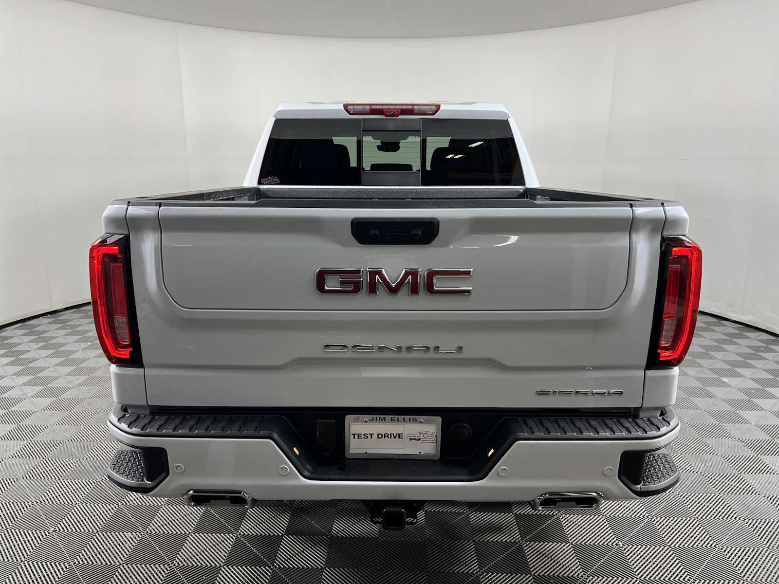 View vehicle photo 7