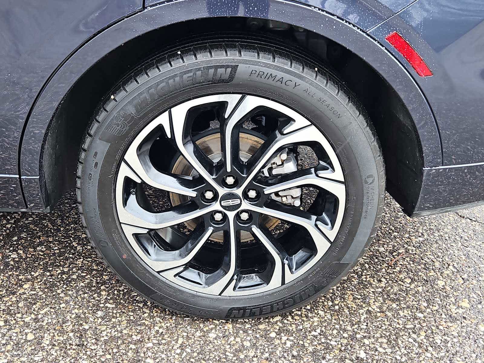 View vehicle photo 3