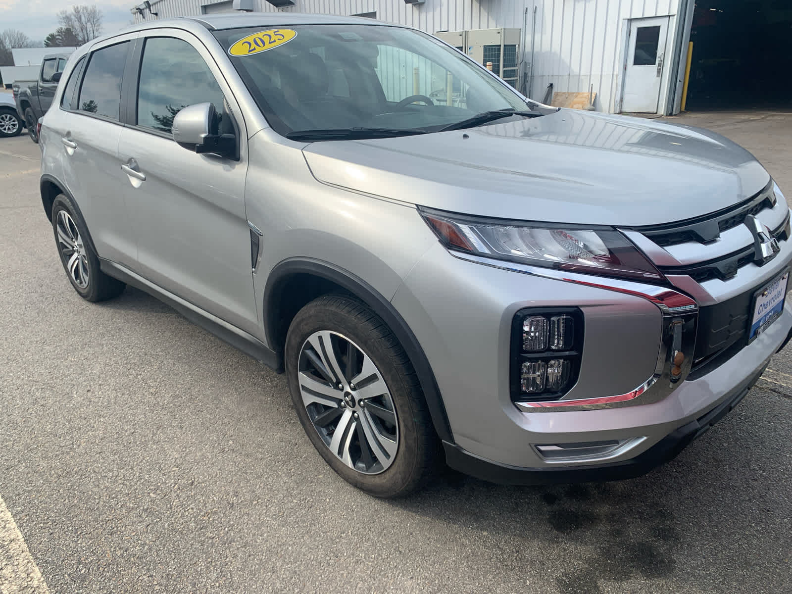 View vehicle photo 2