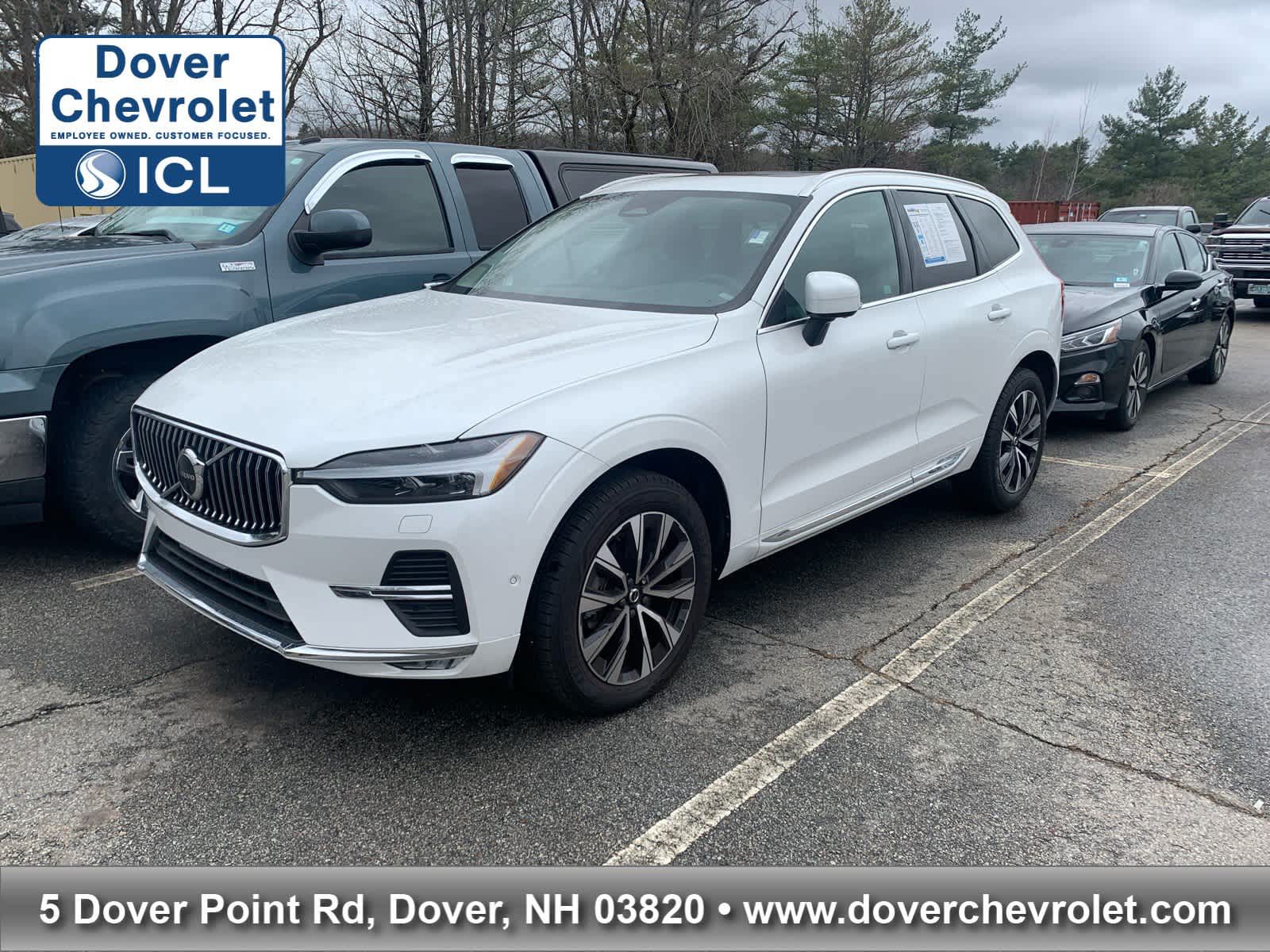 Crystal White Metallic 2023 Volvo XC60 B5 Plus Bright Theme AWD SUV / Crossover All-Wheel Drive 8-Speed Automatic