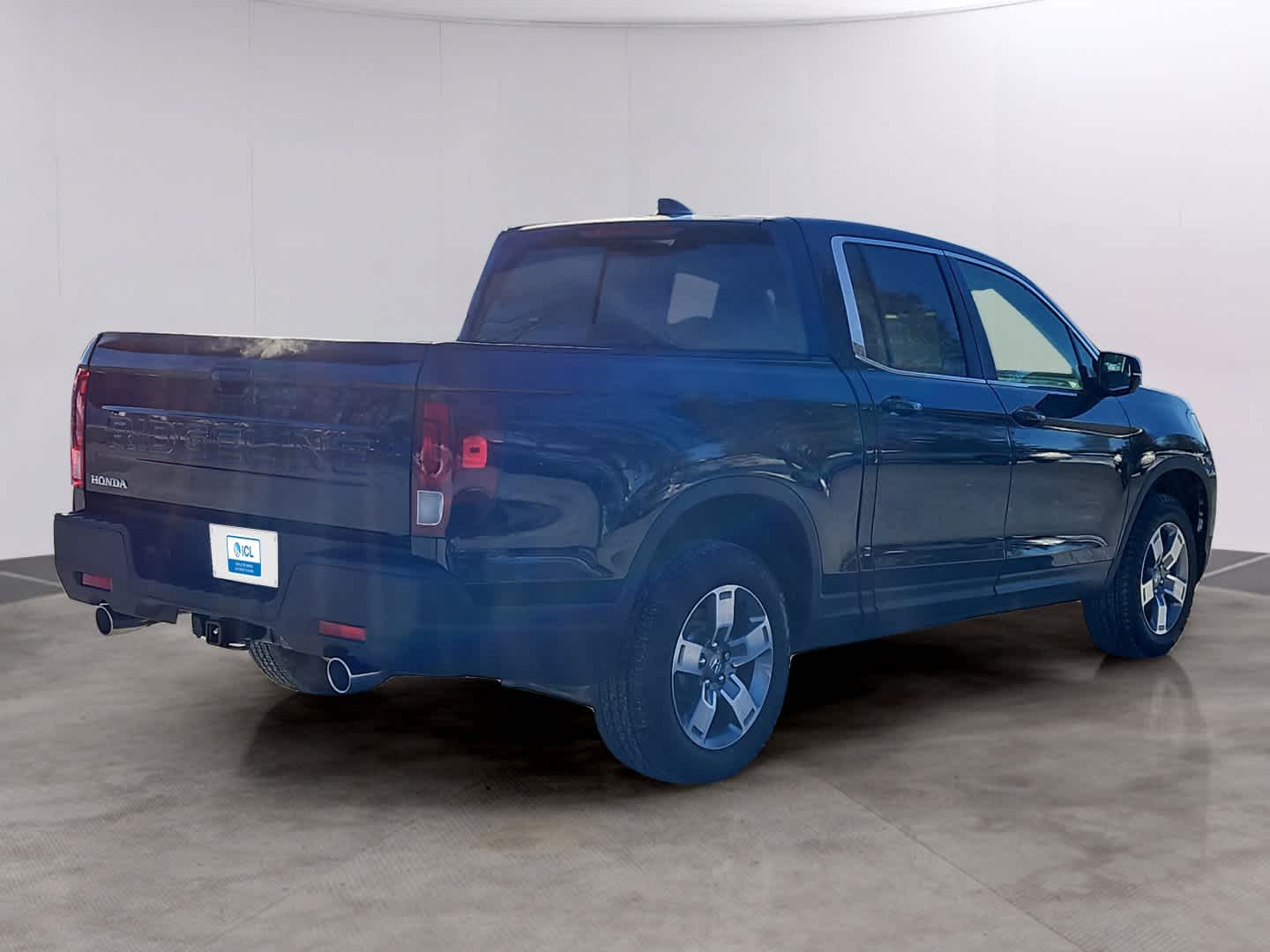 View vehicle photo 3