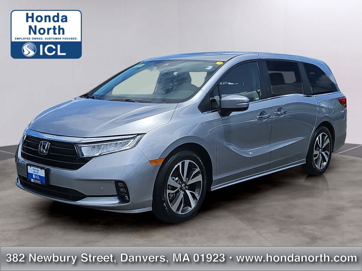Lunar Silver Metallic 2024 Honda Odyssey Touring FWD Minivan Front-Wheel Drive Automatic