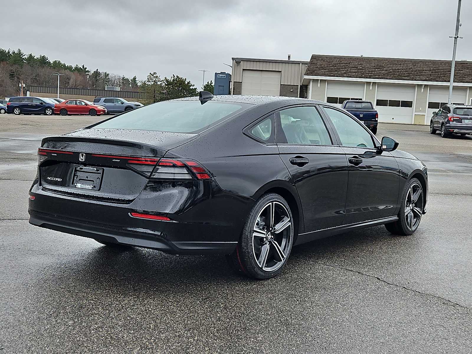 View vehicle photo 5