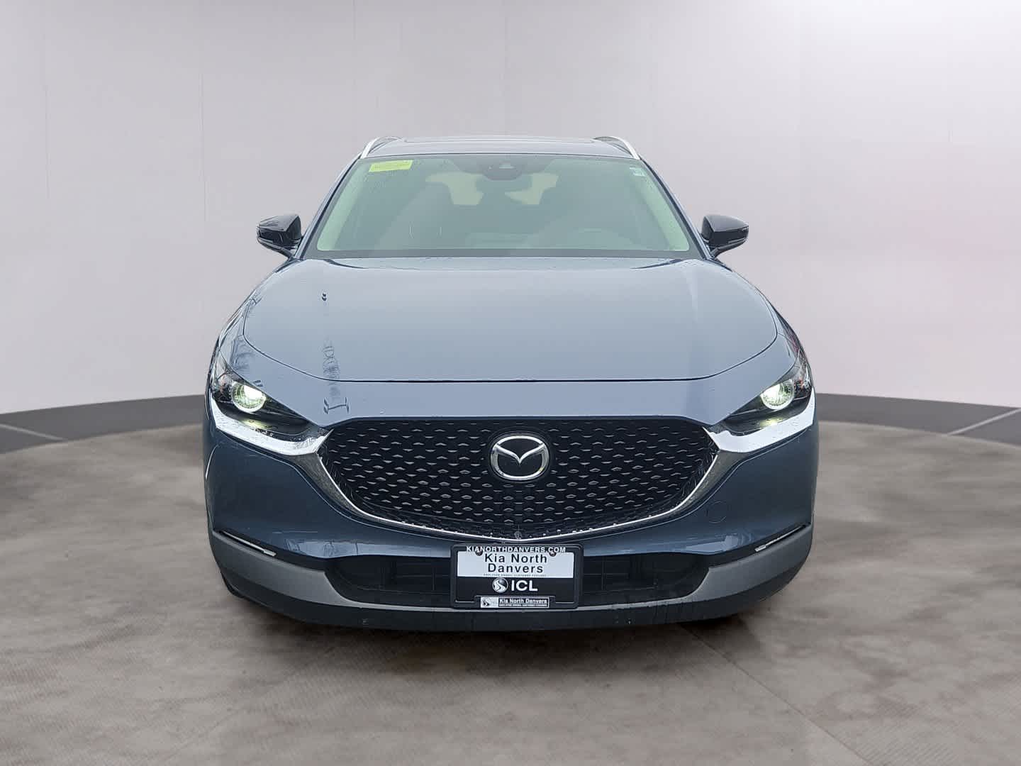 View vehicle photo 2