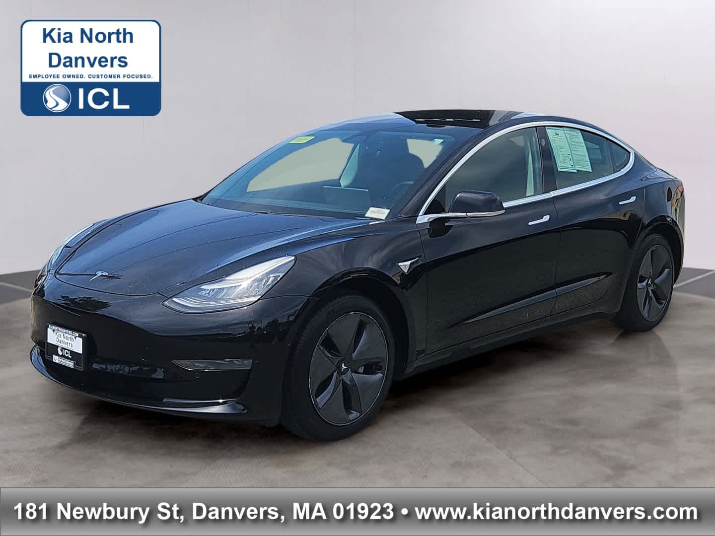 Solid Black 2019 Tesla Model 3 Standard RWD Sedan Rear-Wheel Drive 1-Speed Automatic