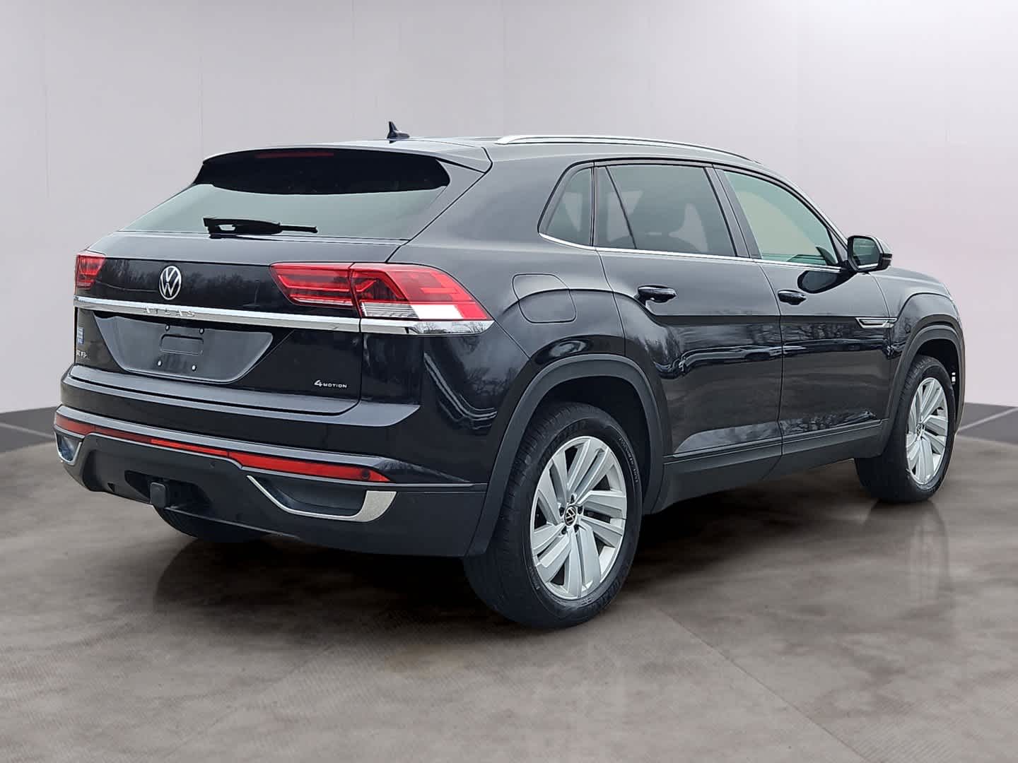 View vehicle photo 4