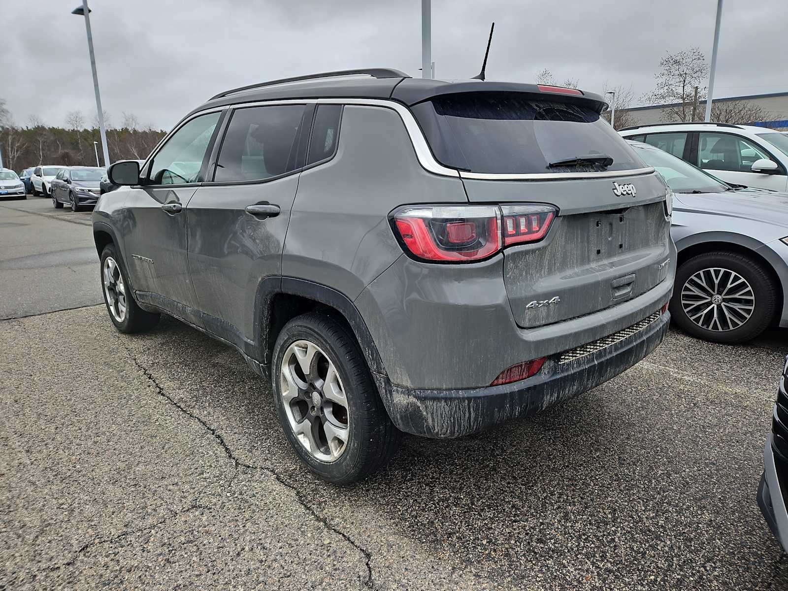 View vehicle photo 3