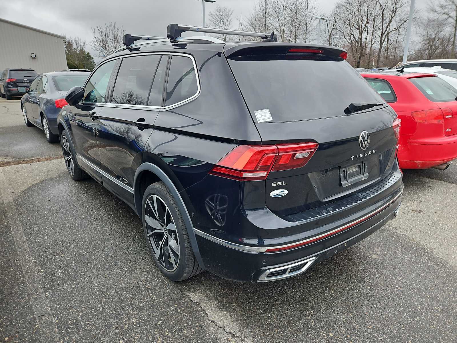 View vehicle photo 3