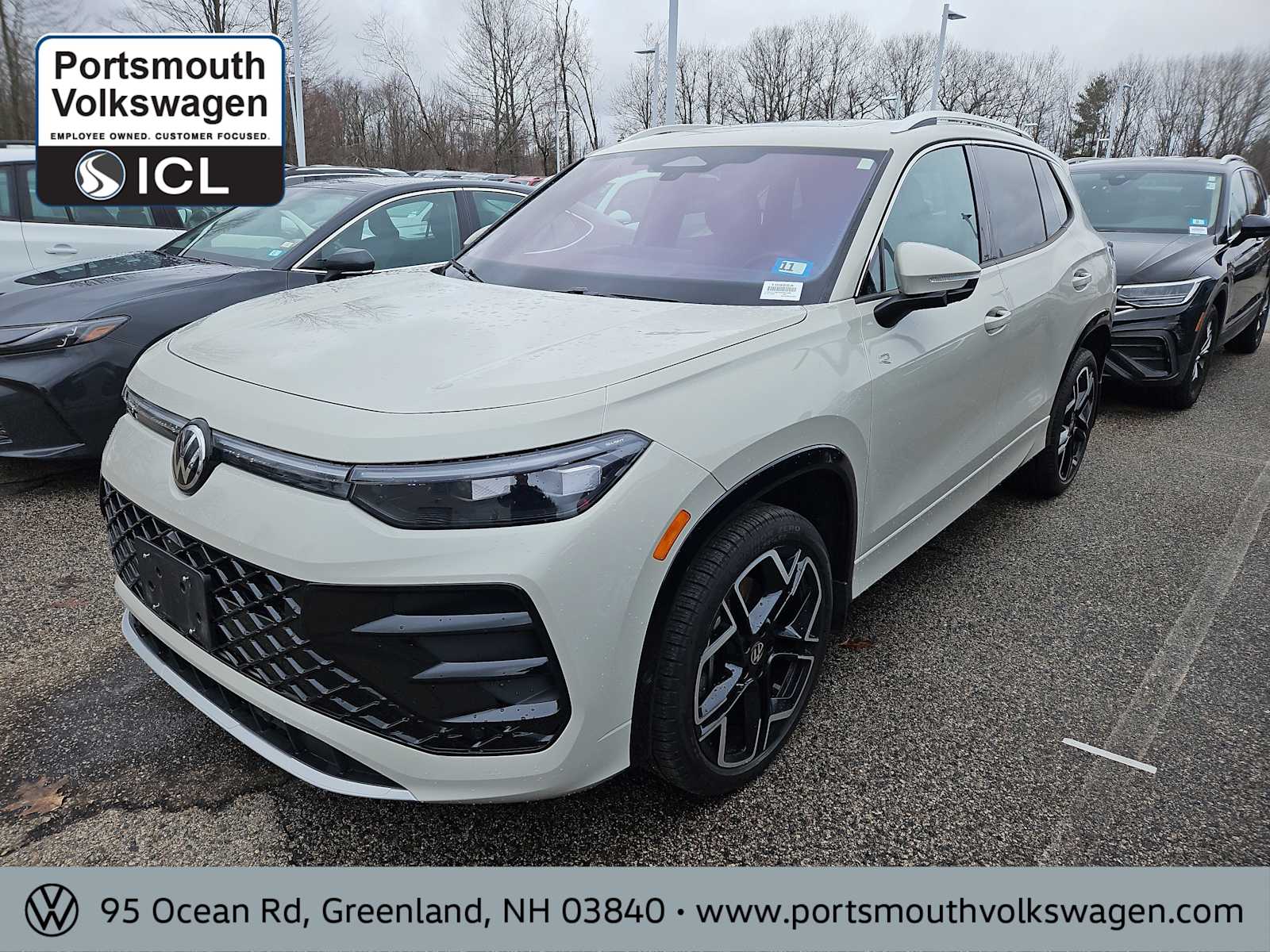 Sandstone 2025 Volkswagen Tiguan SEL R-Line 4Motion SUV / Crossover All-Wheel Drive 8-Speed Automatic