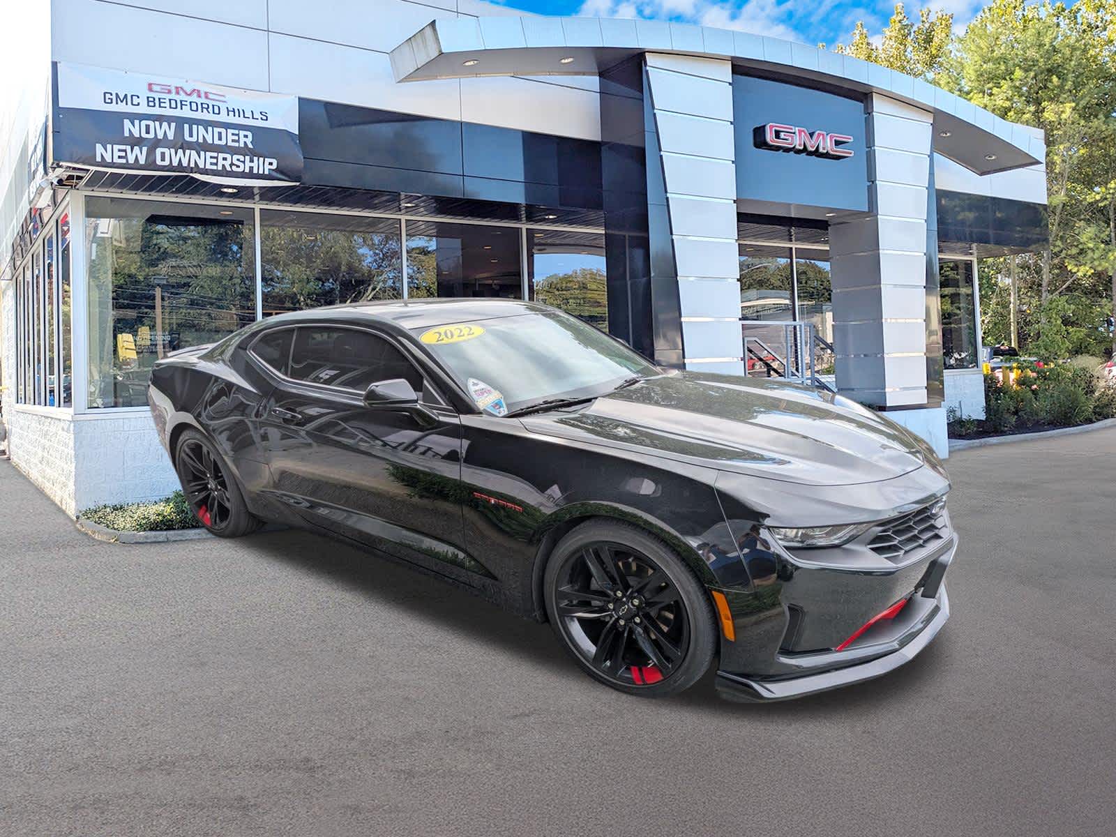 Black 2022 Chevrolet Camaro Coupe Rear-Wheel Drive 6-Speed Manual