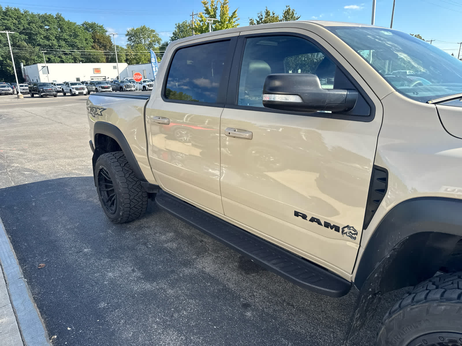 Mojave Sand Clearcoat 2022 RAM 1500 Pickup Truck All-Wheel Drive 8-Speed Automatic