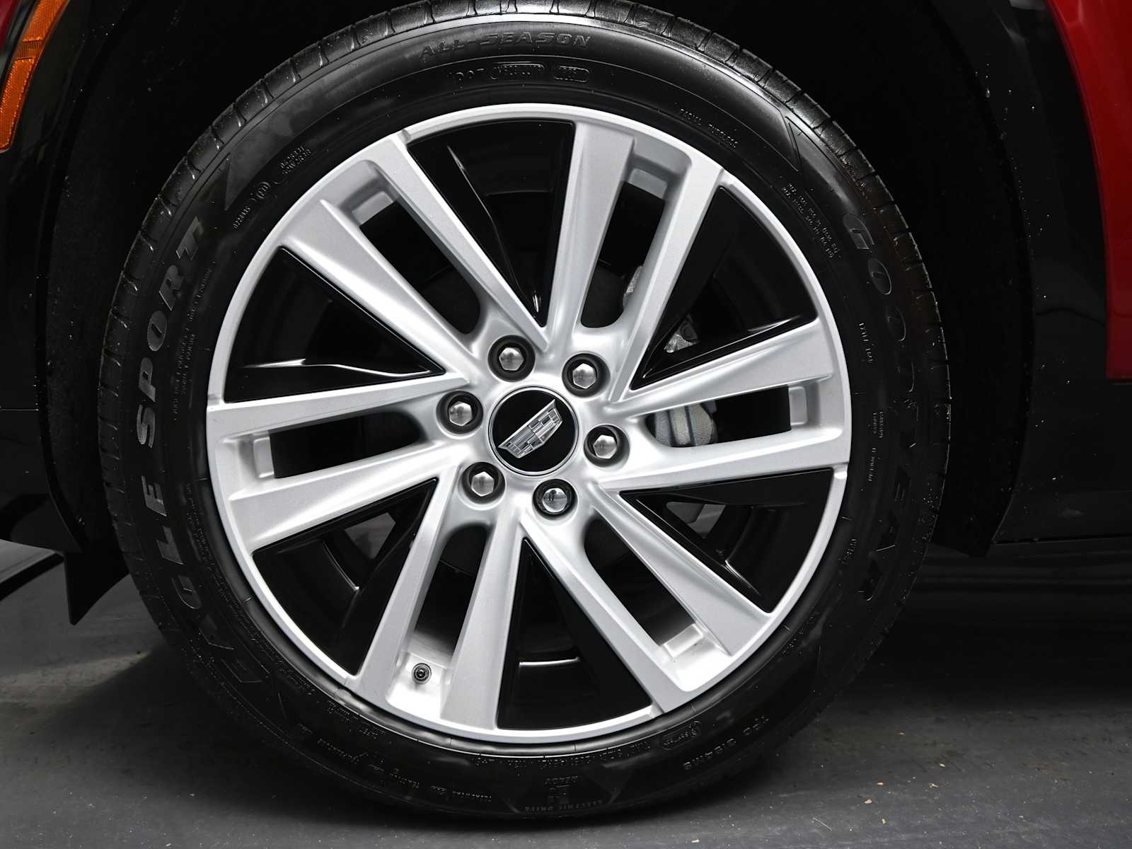 View vehicle photo 5