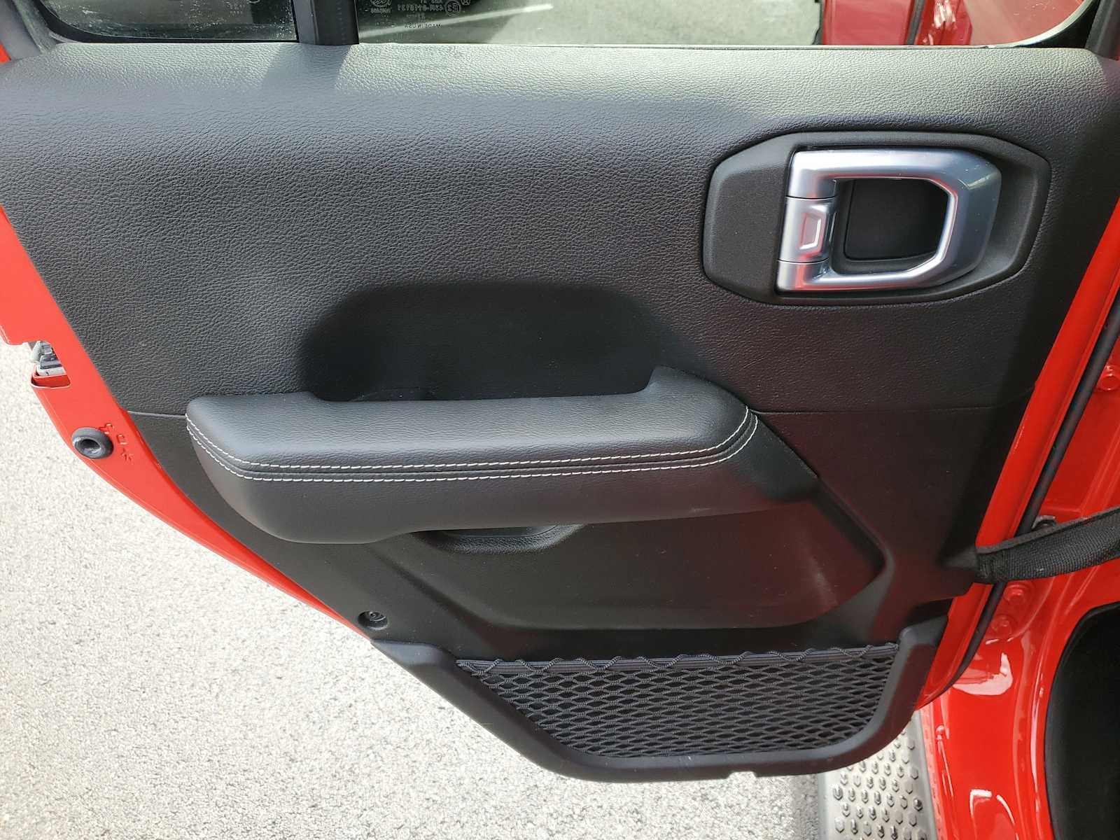 2021 Jeep Wrangler Unlimited Sahara - Photo 8