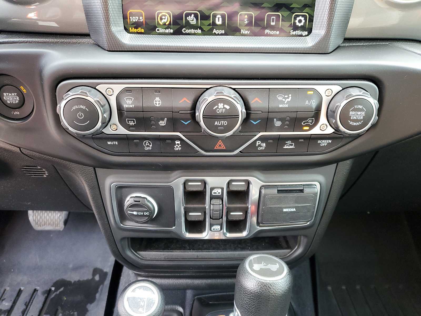 2021 Jeep Wrangler Unlimited Sahara - Photo 28