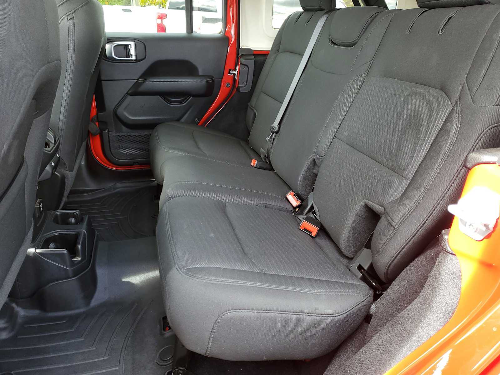 2021 Jeep Wrangler Unlimited Sahara - Photo 10