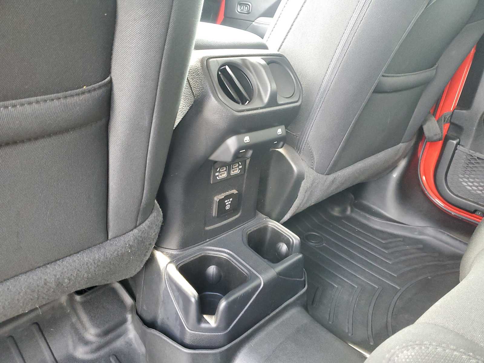 2021 Jeep Wrangler Unlimited Sahara - Photo 12