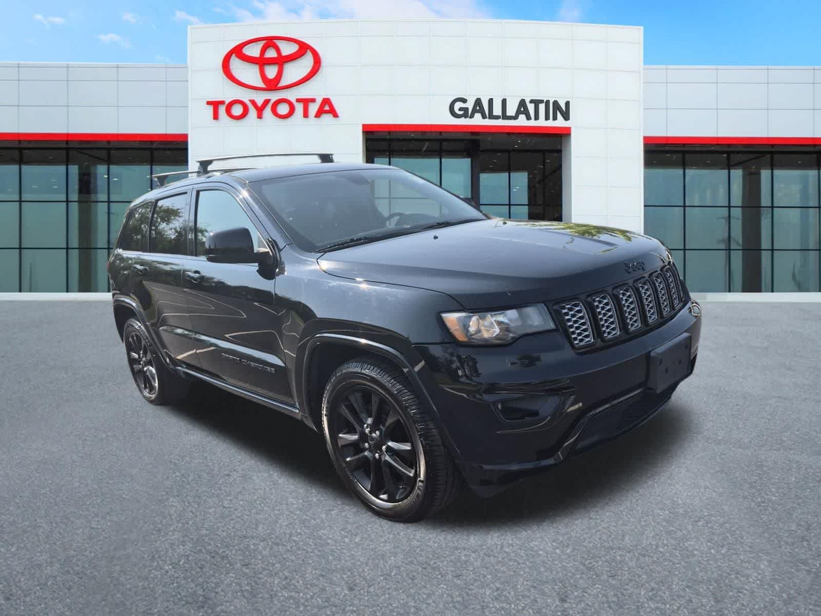 Used 2018 Jeep Grand Cherokee Altitude with VIN 1C4RJEAG8JC304402 for sale in Gallatin, TN