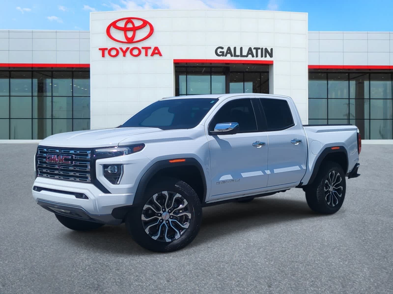 2026 GMC Canyon 4WD Denali Crew Cab Short Box's photo