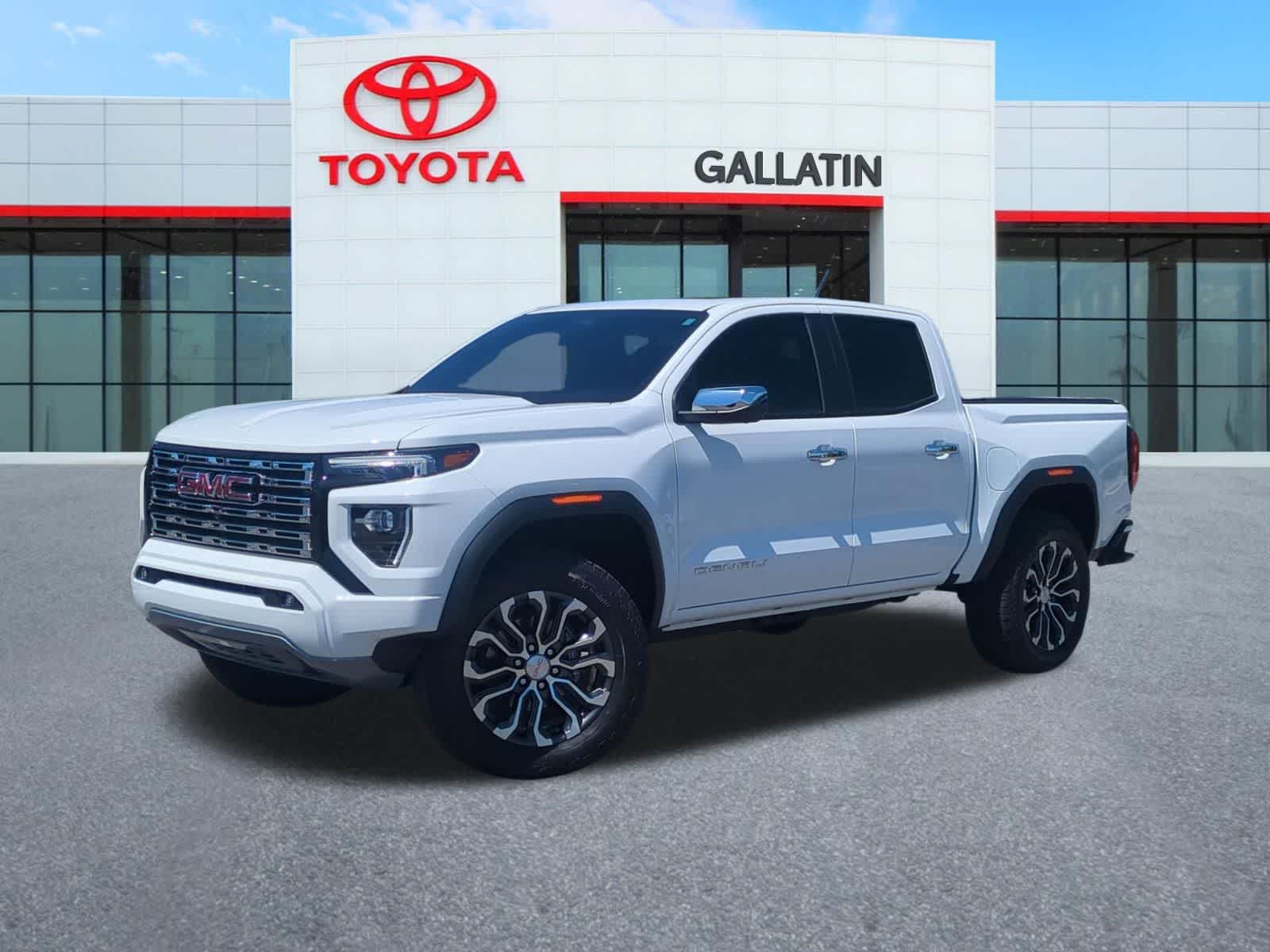 2026 GMC Canyon 4WD Denali Crew Cab Short Box's photo