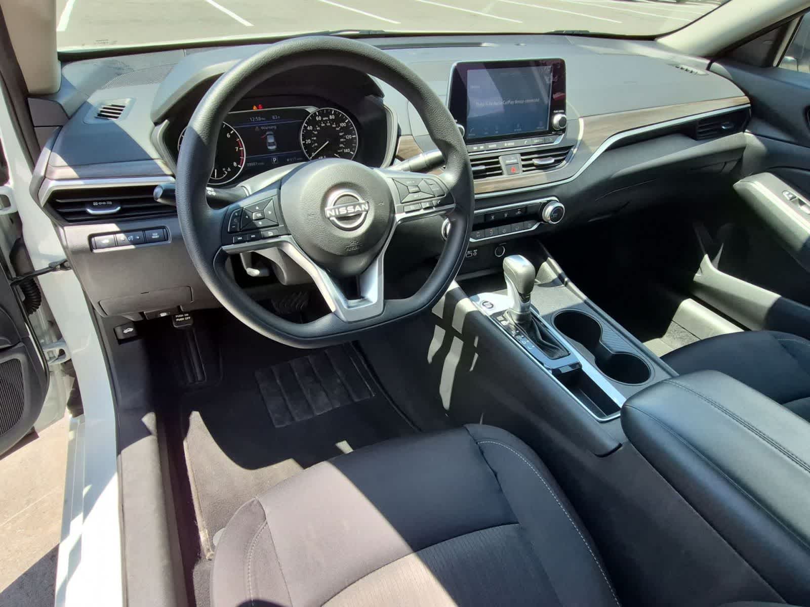 2025 Nissan Altima SV - Photo 10
