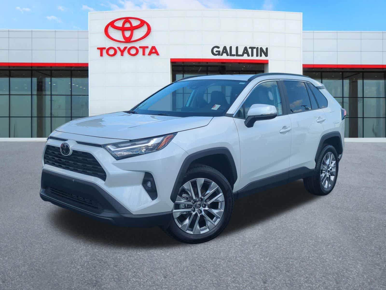 2025 Toyota RAV4 XLE Premium