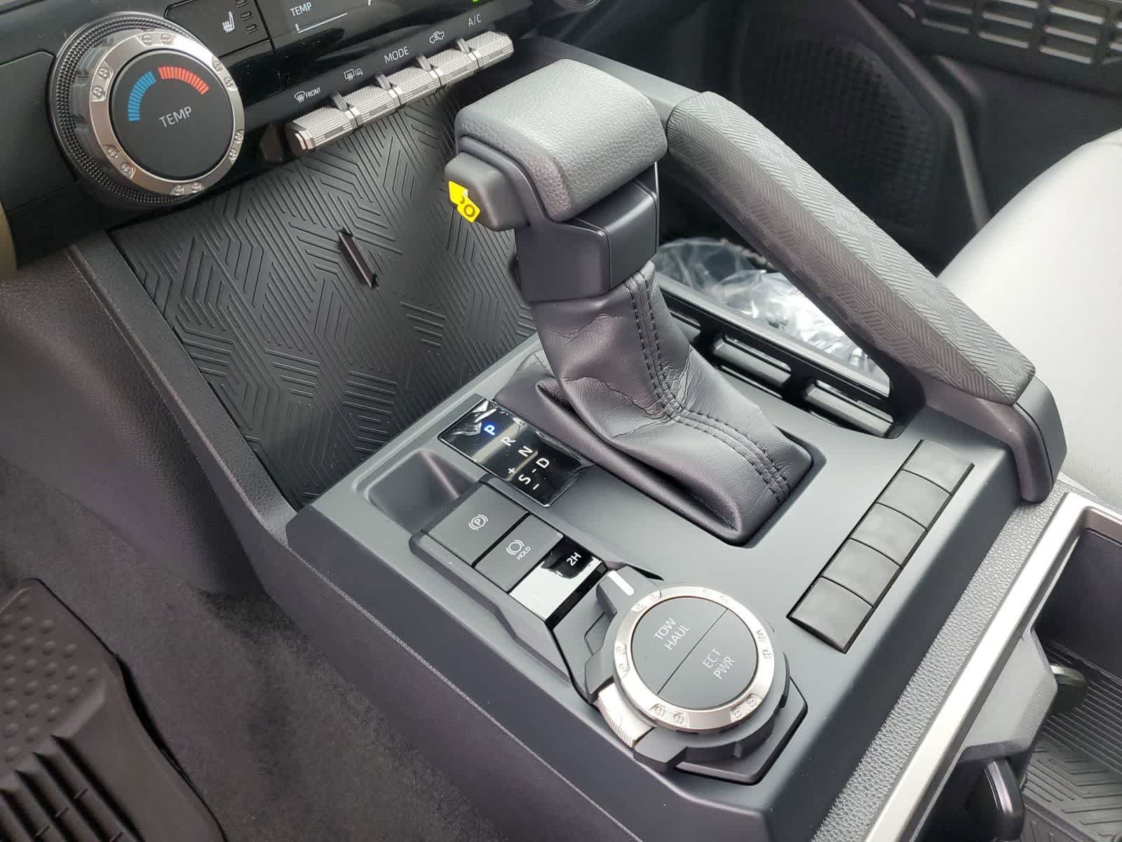 2025 Toyota Tacoma SR5 - Photo 30