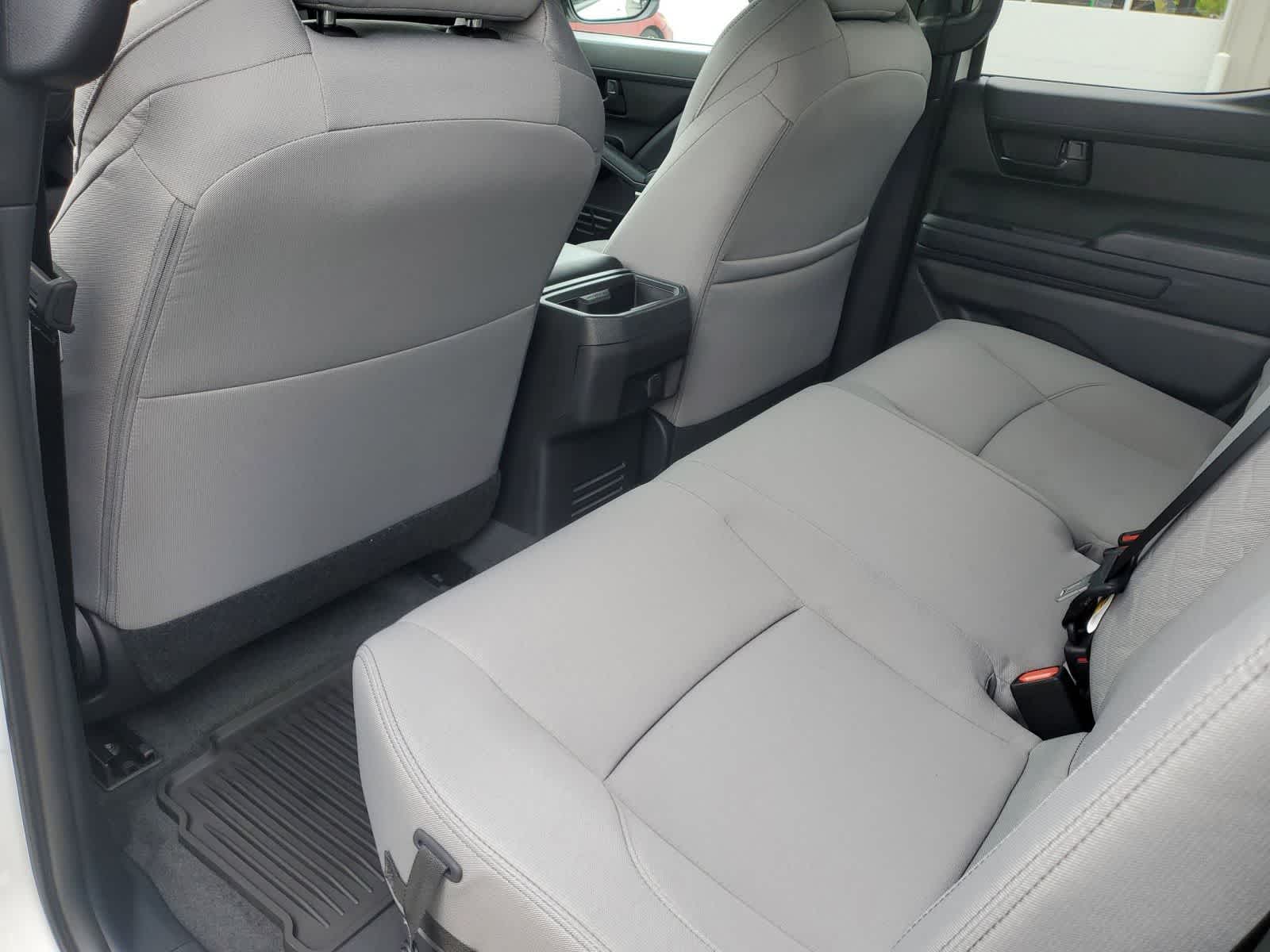 2025 Toyota Tacoma SR5 - Photo 13