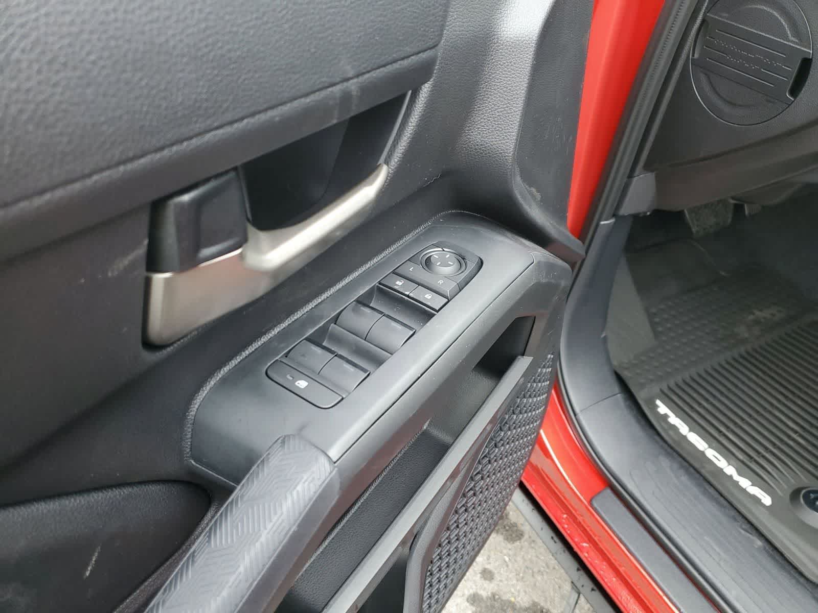 2025 Toyota Tacoma TRD Off Road - Photo 17