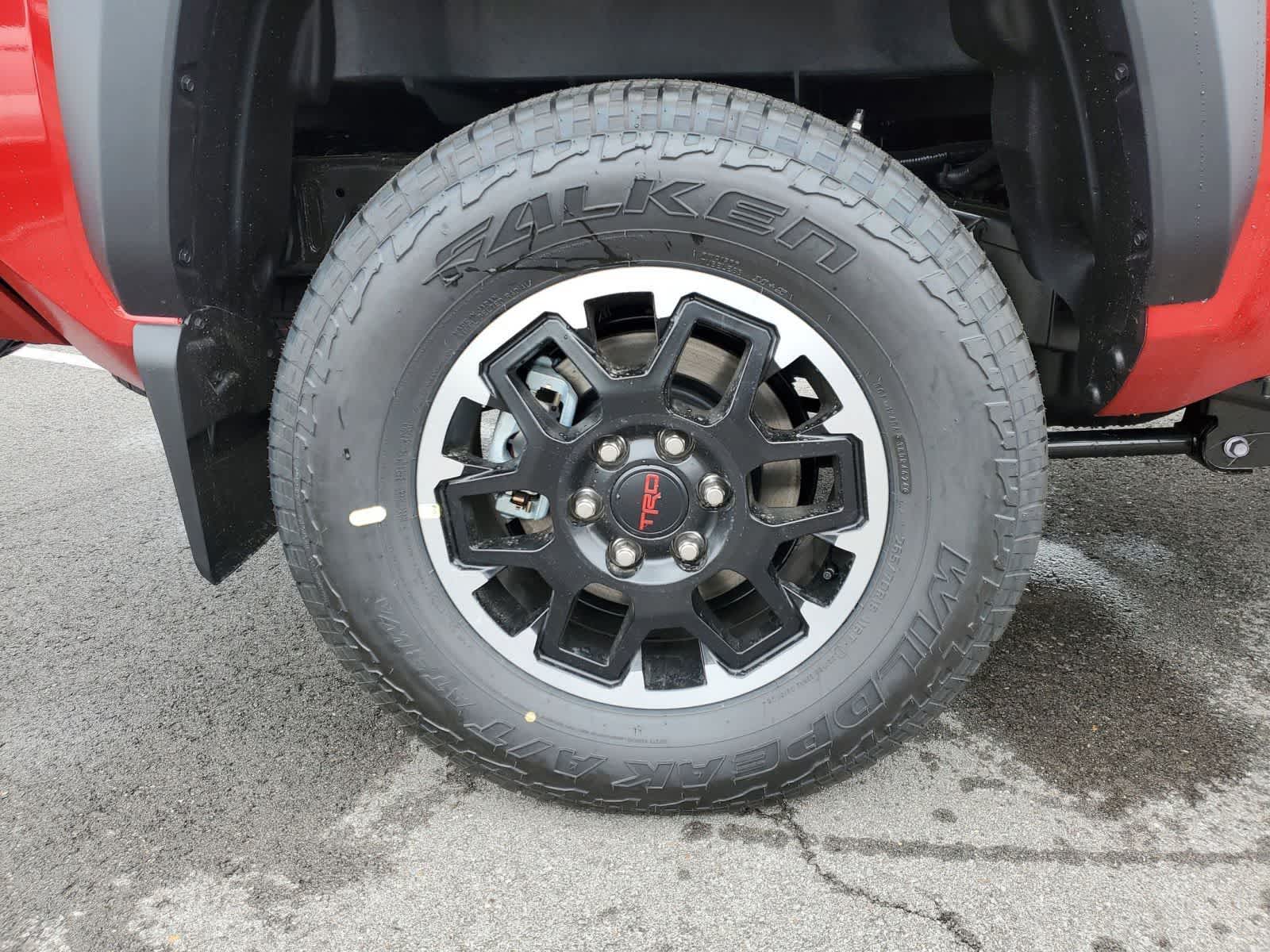2025 Toyota Tacoma TRD Off Road - Photo 6