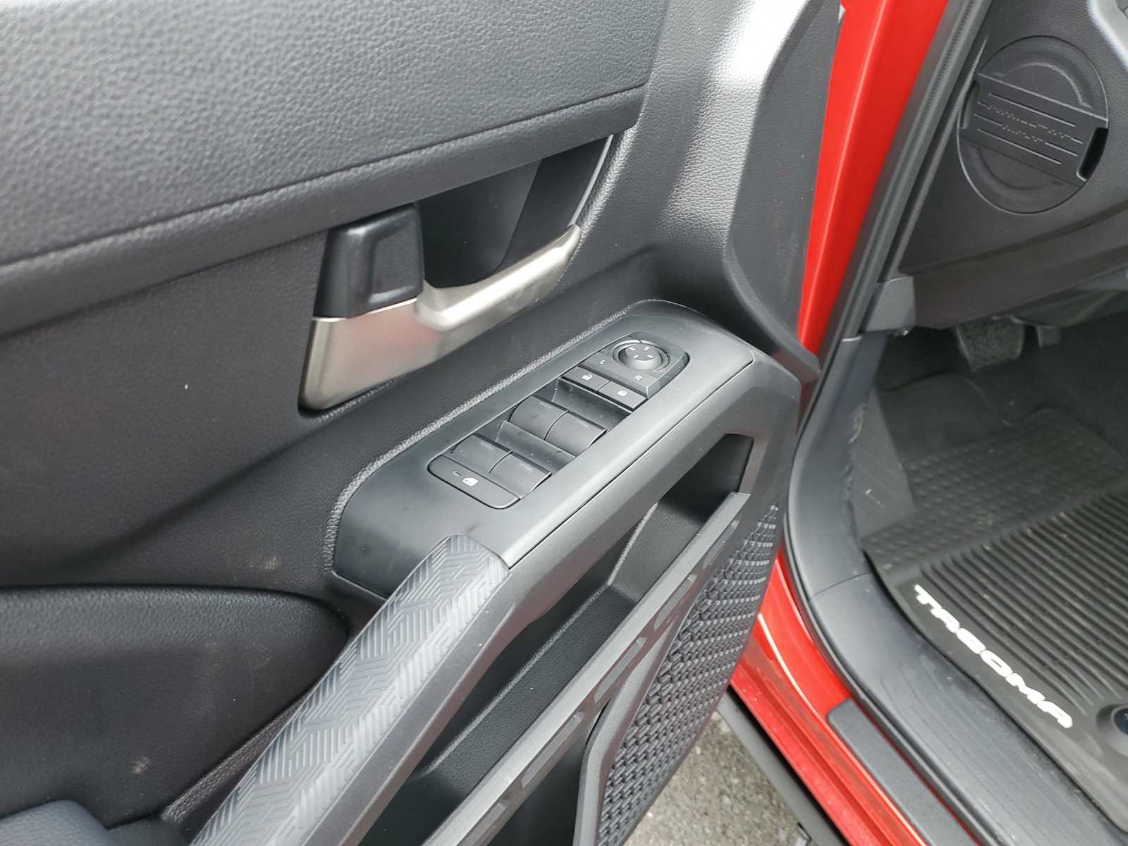 2025 Toyota Tacoma TRD Off Road - Photo 17