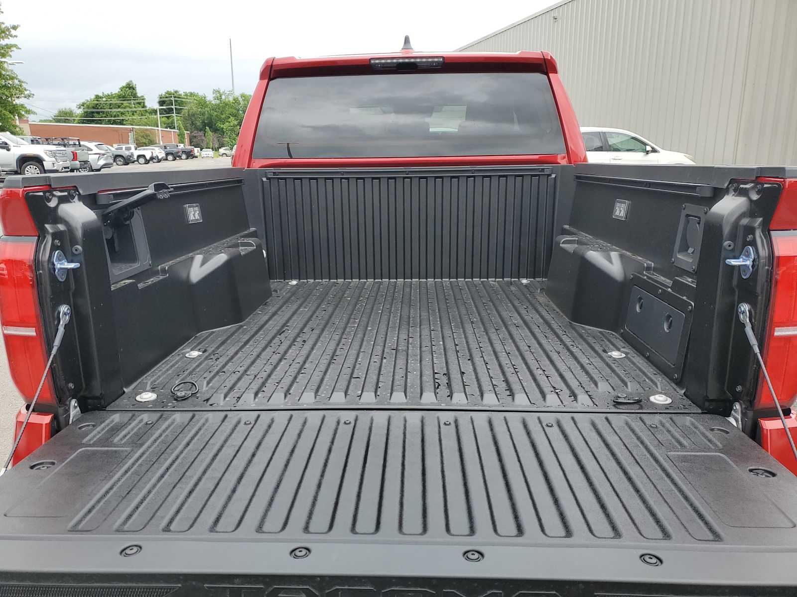 2025 Toyota Tacoma TRD Off Road - Photo 10