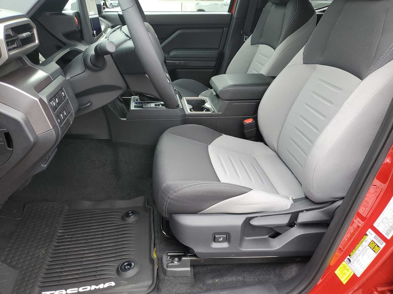 2025 Toyota Tacoma TRD Off Road - Photo 18