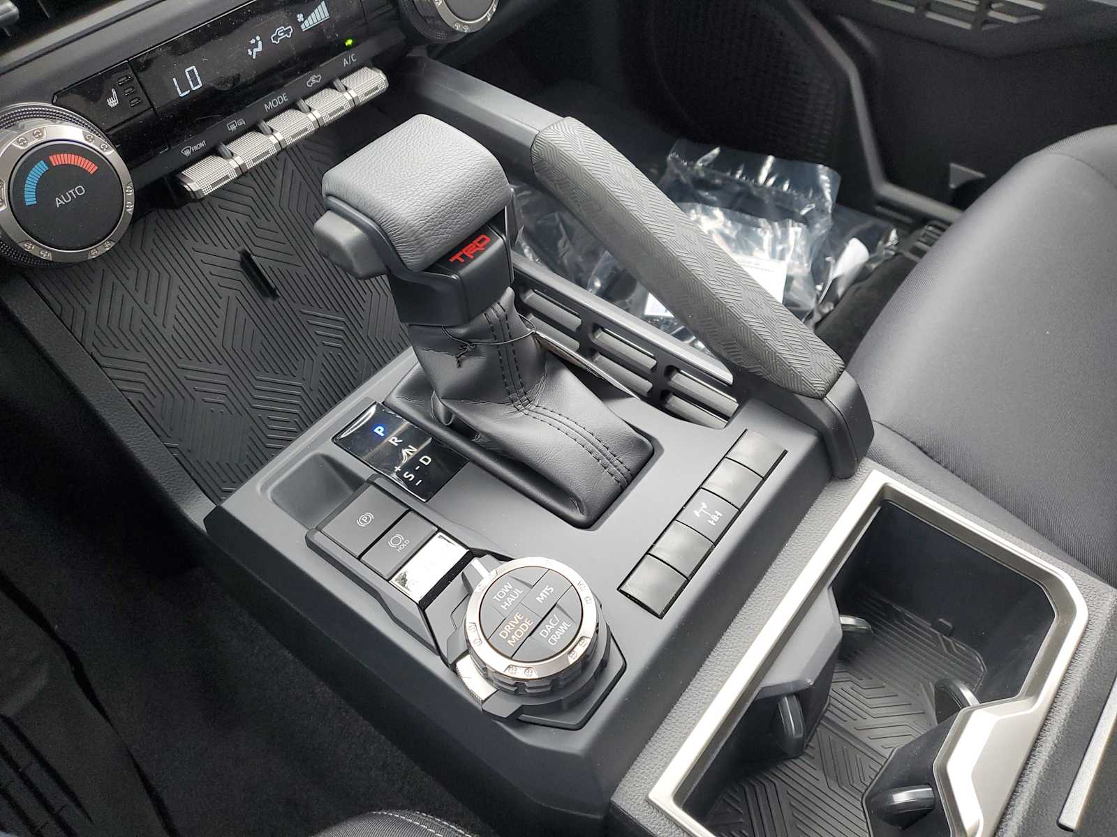 2025 Toyota Tacoma TRD Off Road - Photo 31