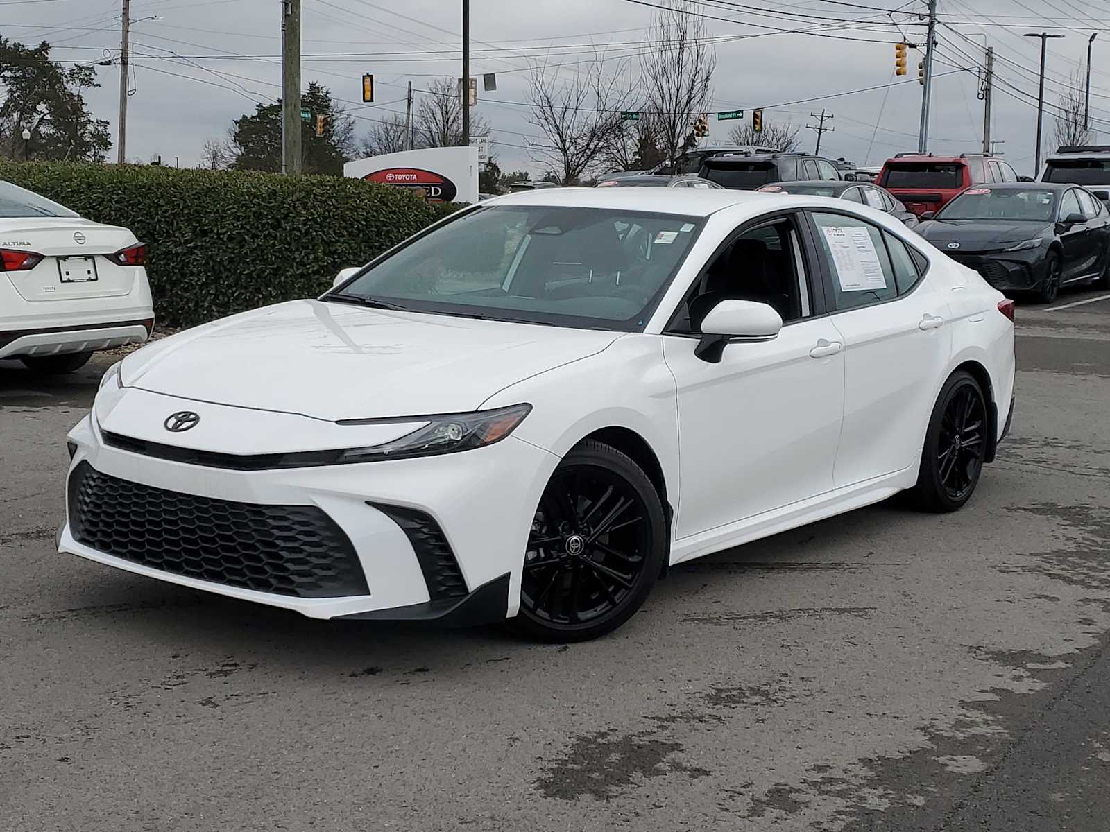 2025 Toyota Camry SE