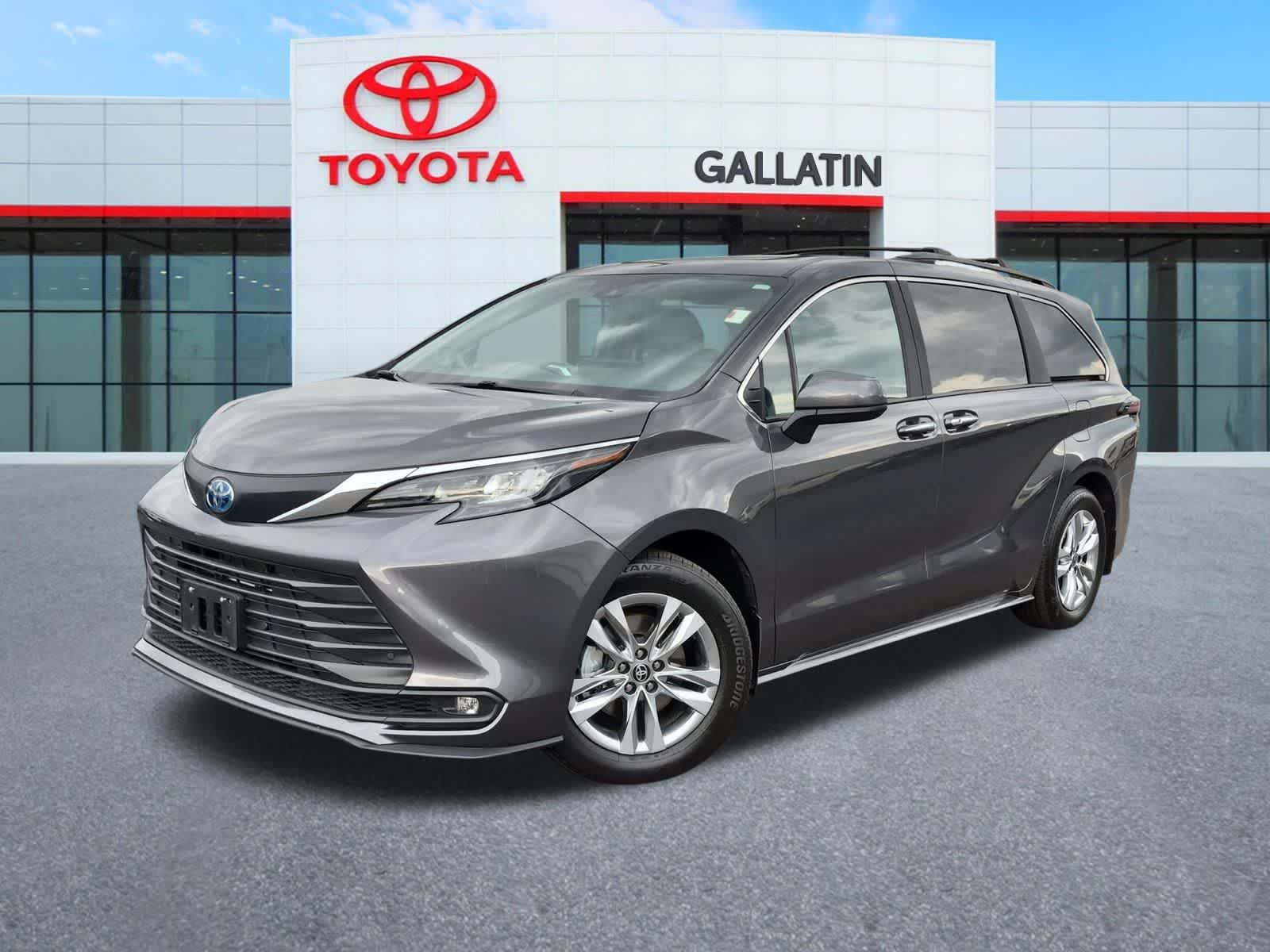 2025 Toyota Sienna XLE