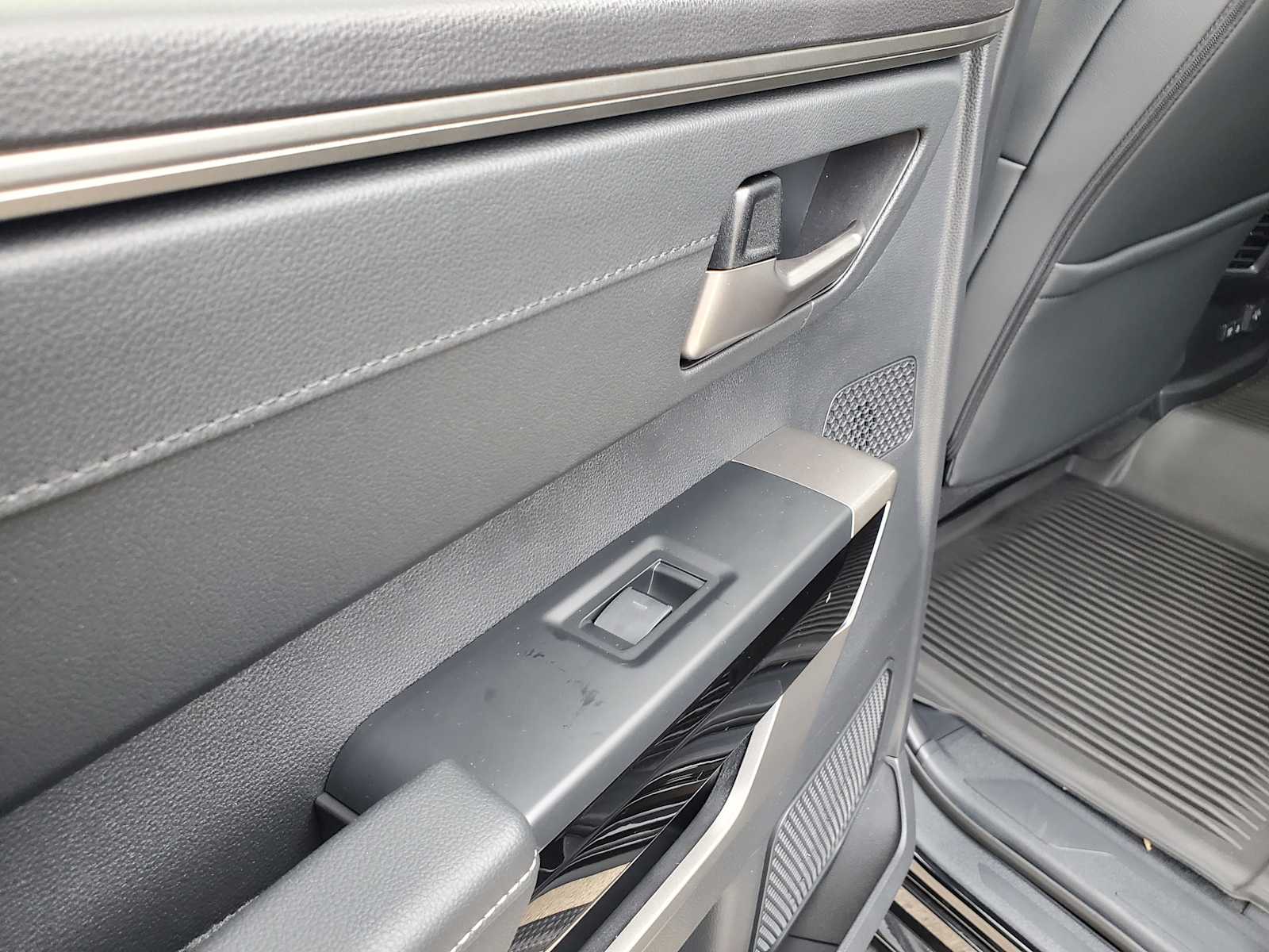 2026 Toyota Tundra Limited - Photo 11