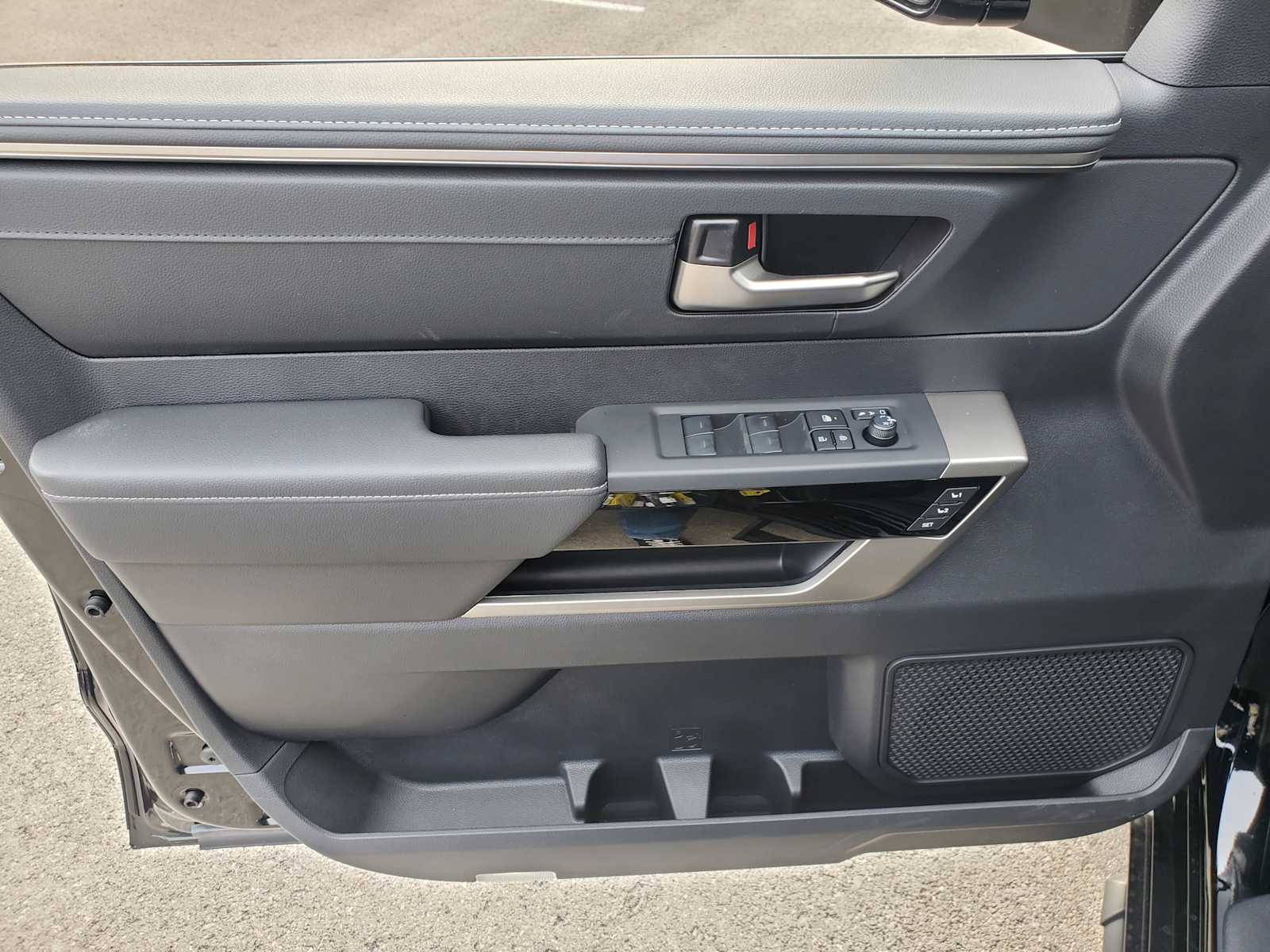 2026 Toyota Tundra Limited - Photo 15