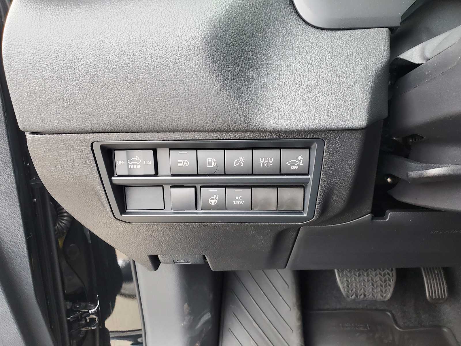 2026 Toyota Tundra Limited - Photo 20