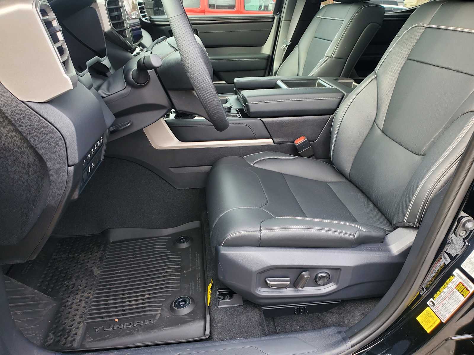 2026 Toyota Tundra Limited - Photo 17