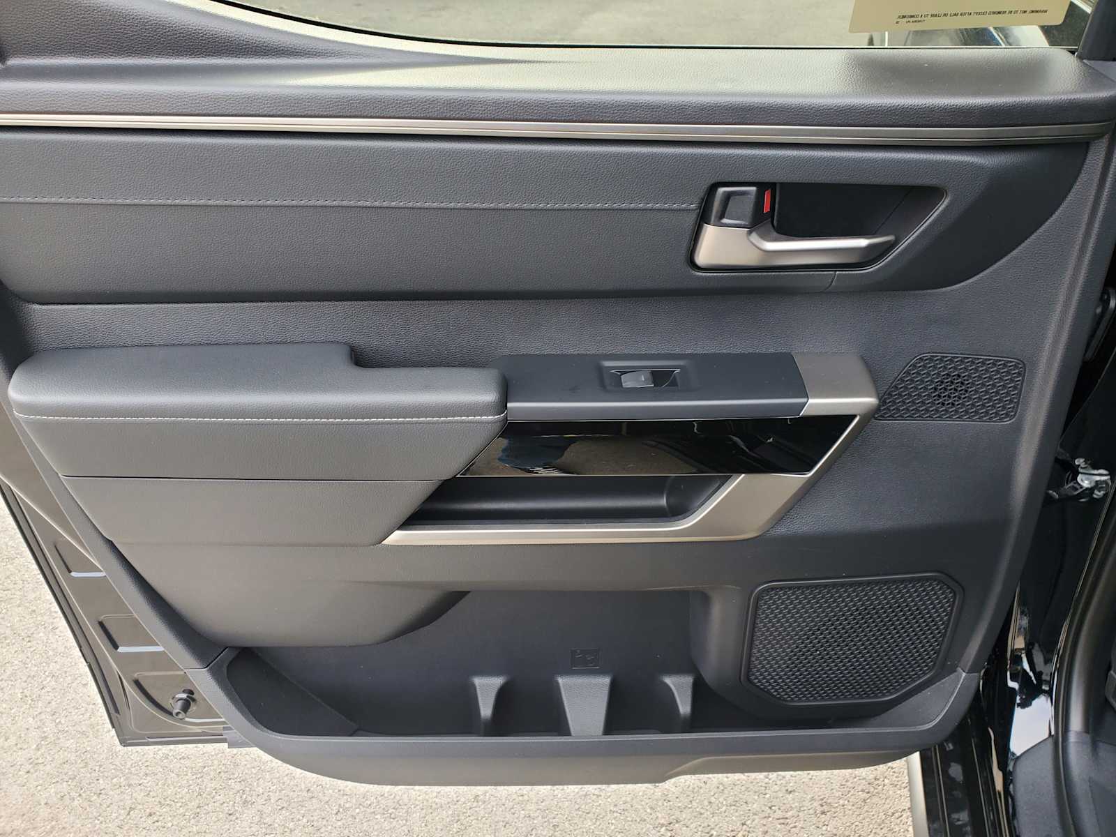 2026 Toyota Tundra Limited - Photo 10