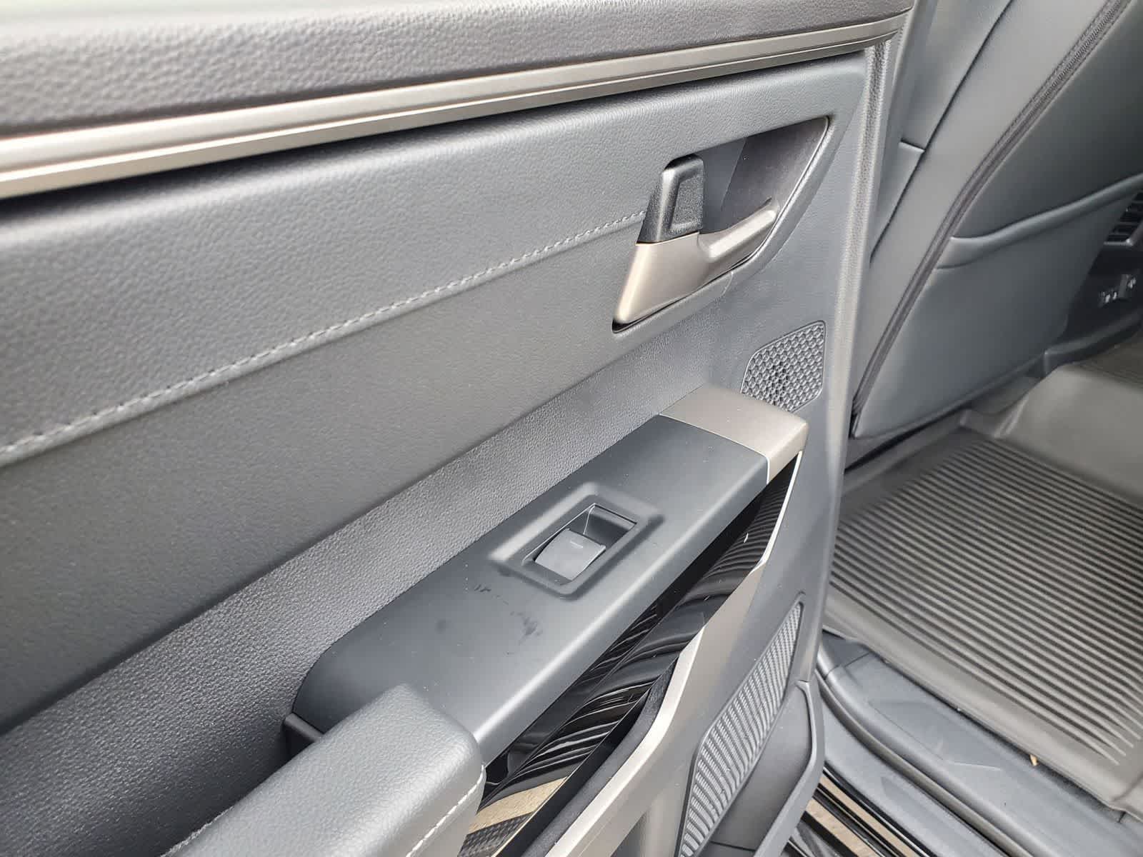 2026 Toyota Tundra Limited - Photo 11