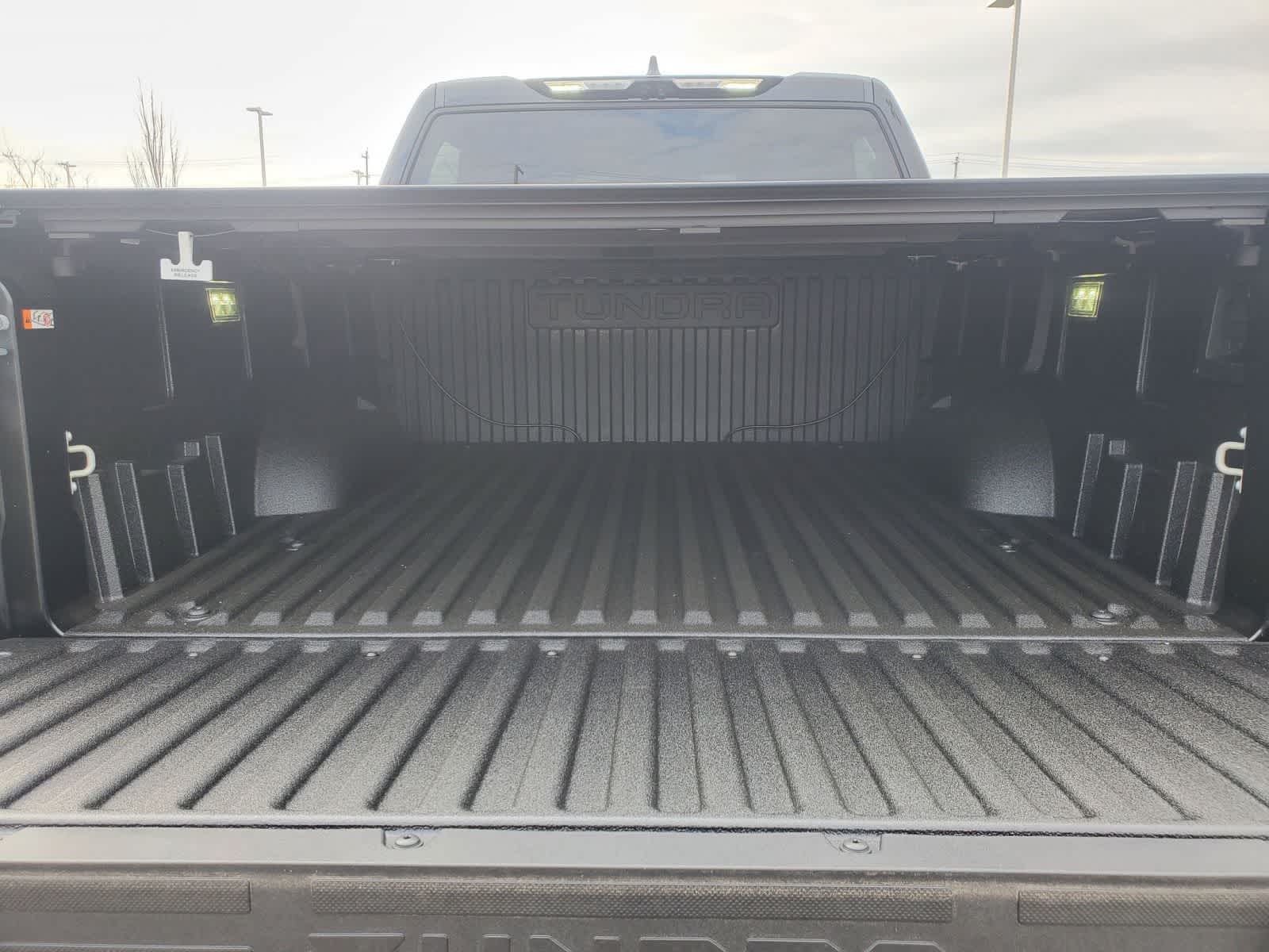 2026 Toyota Tundra Limited - Photo 9