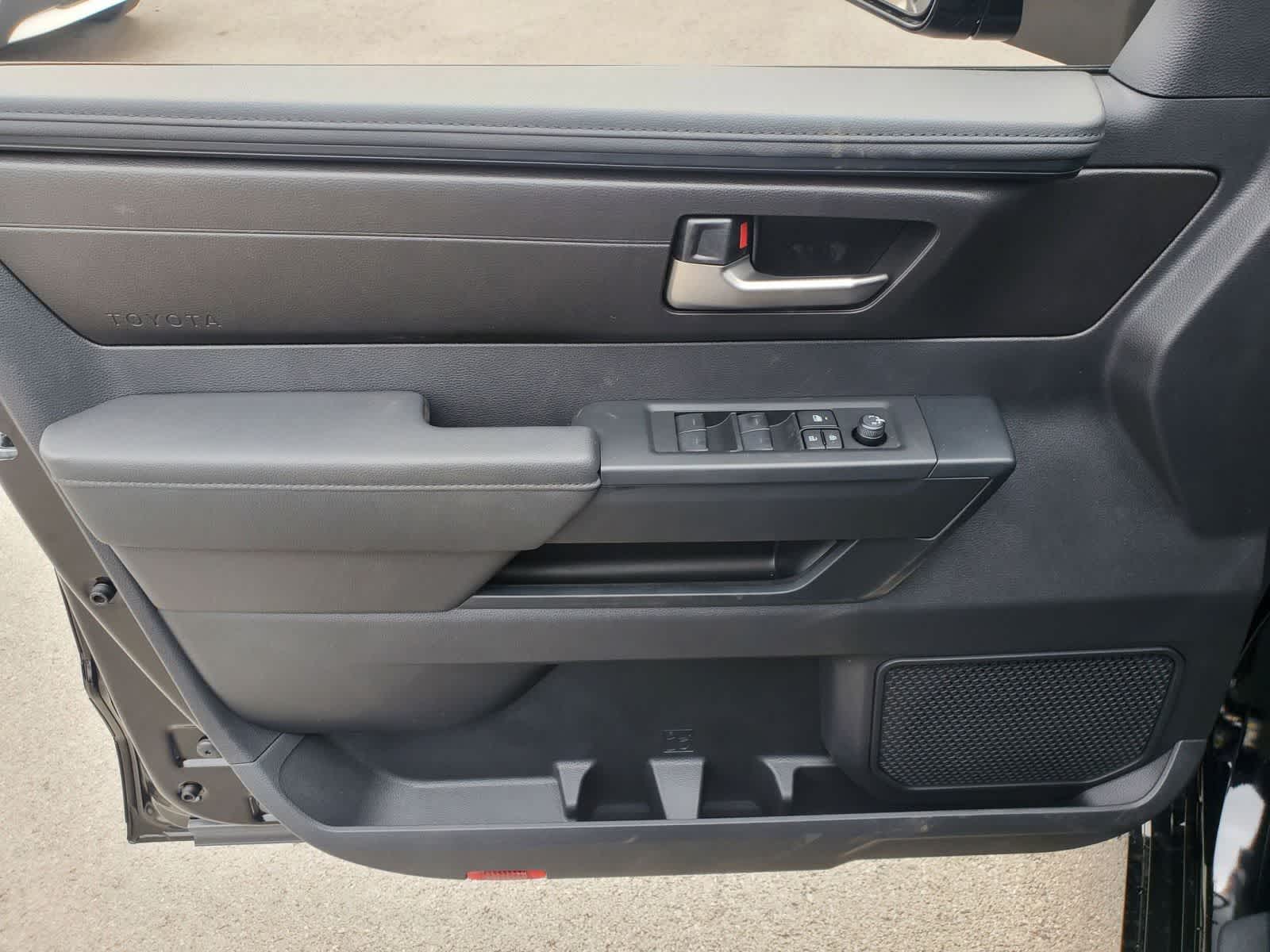 2026 Toyota Tundra SR5 - Photo 15