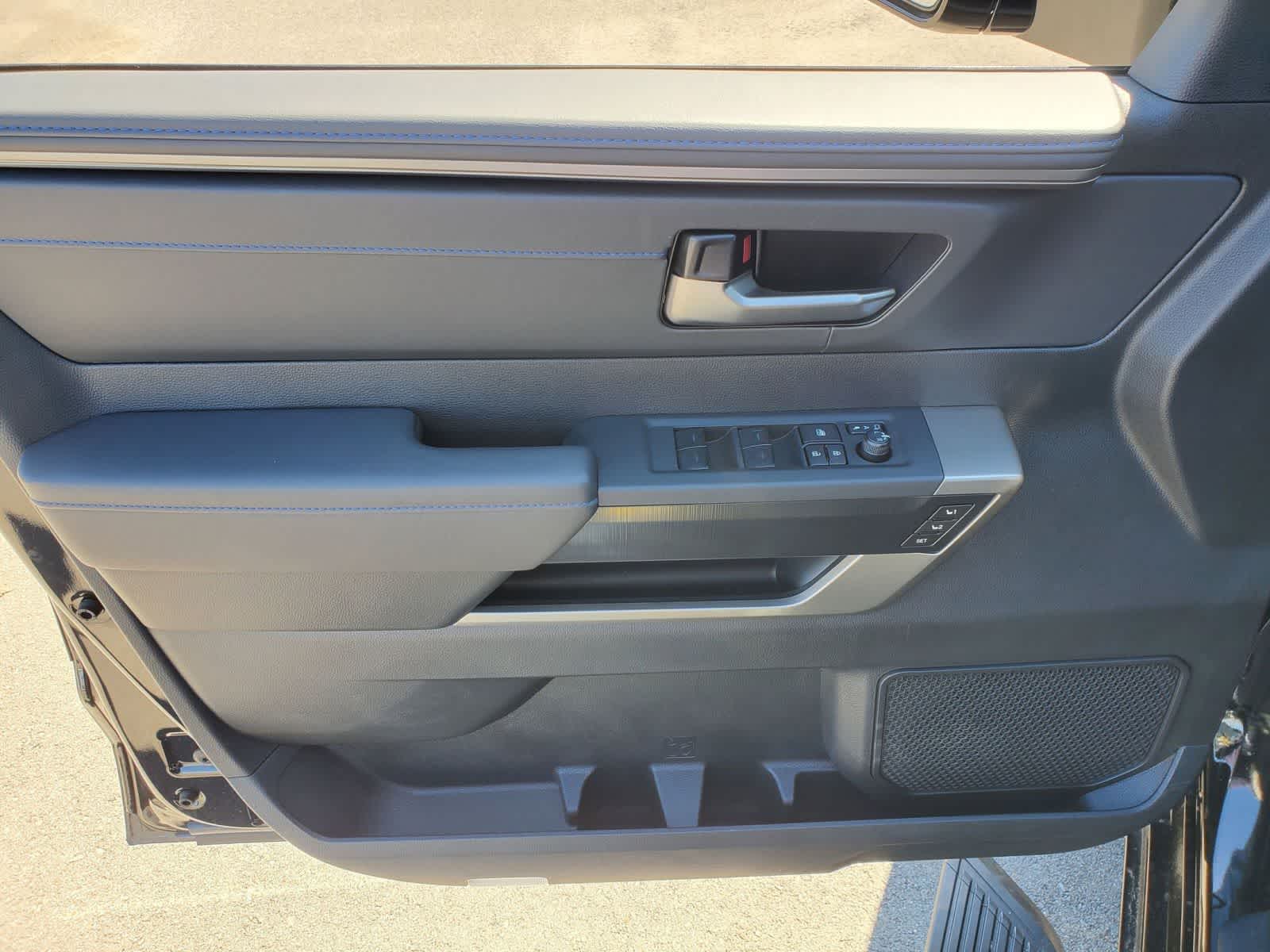2026 Toyota Tundra Platinum - Photo 14