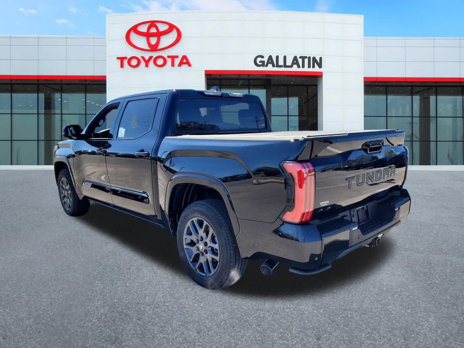 2026 Toyota Tundra Platinum - Photo 2