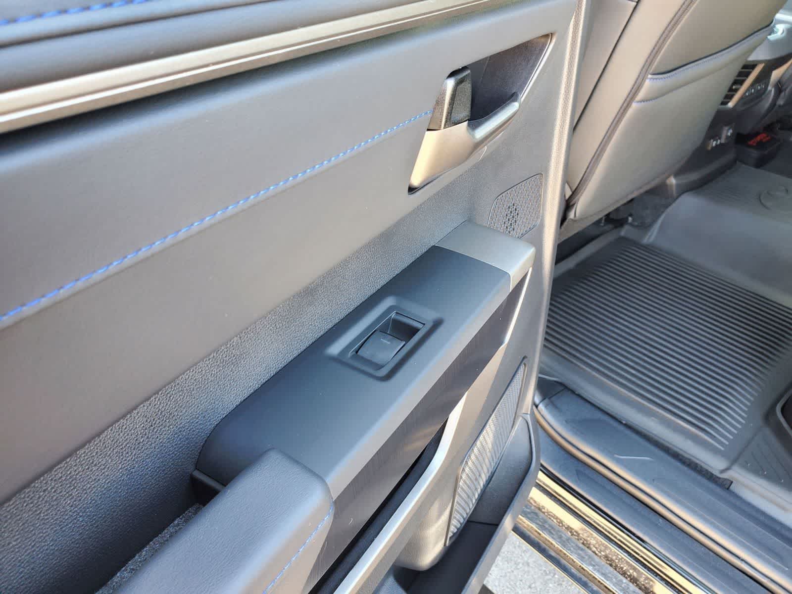 2026 Toyota Tundra Platinum - Photo 10