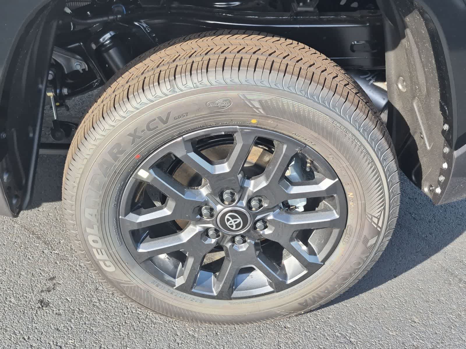 2026 Toyota Tundra Platinum - Photo 14