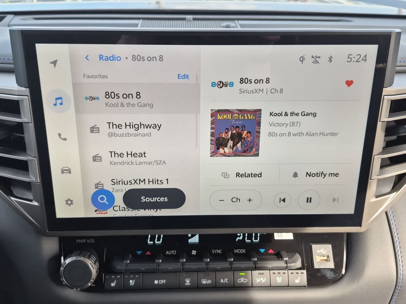 2026 Toyota Tundra Platinum - Photo 32