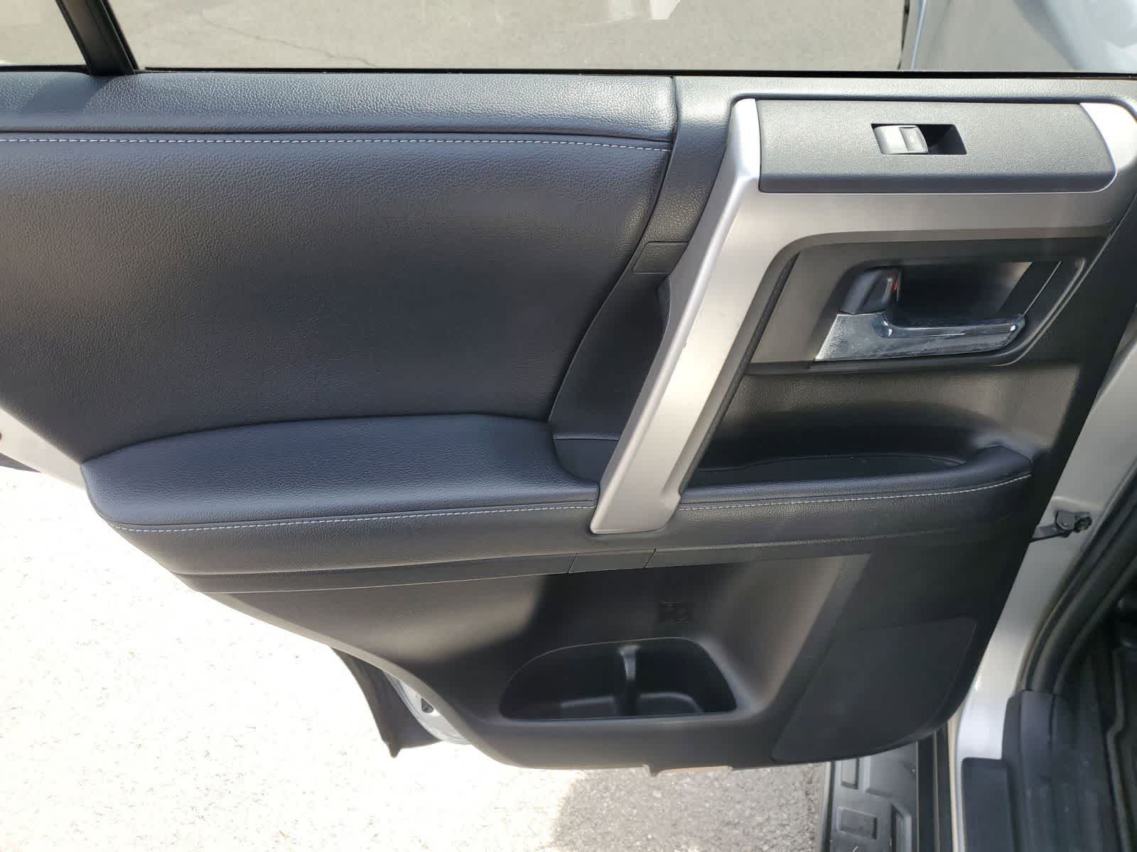 2019 Toyota 4Runner SR5 - Photo 10